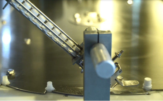 Machine de remplissage de la poche à bec personnalisable pour la gamme de sacs W 70-210 mm L 70-350 mm